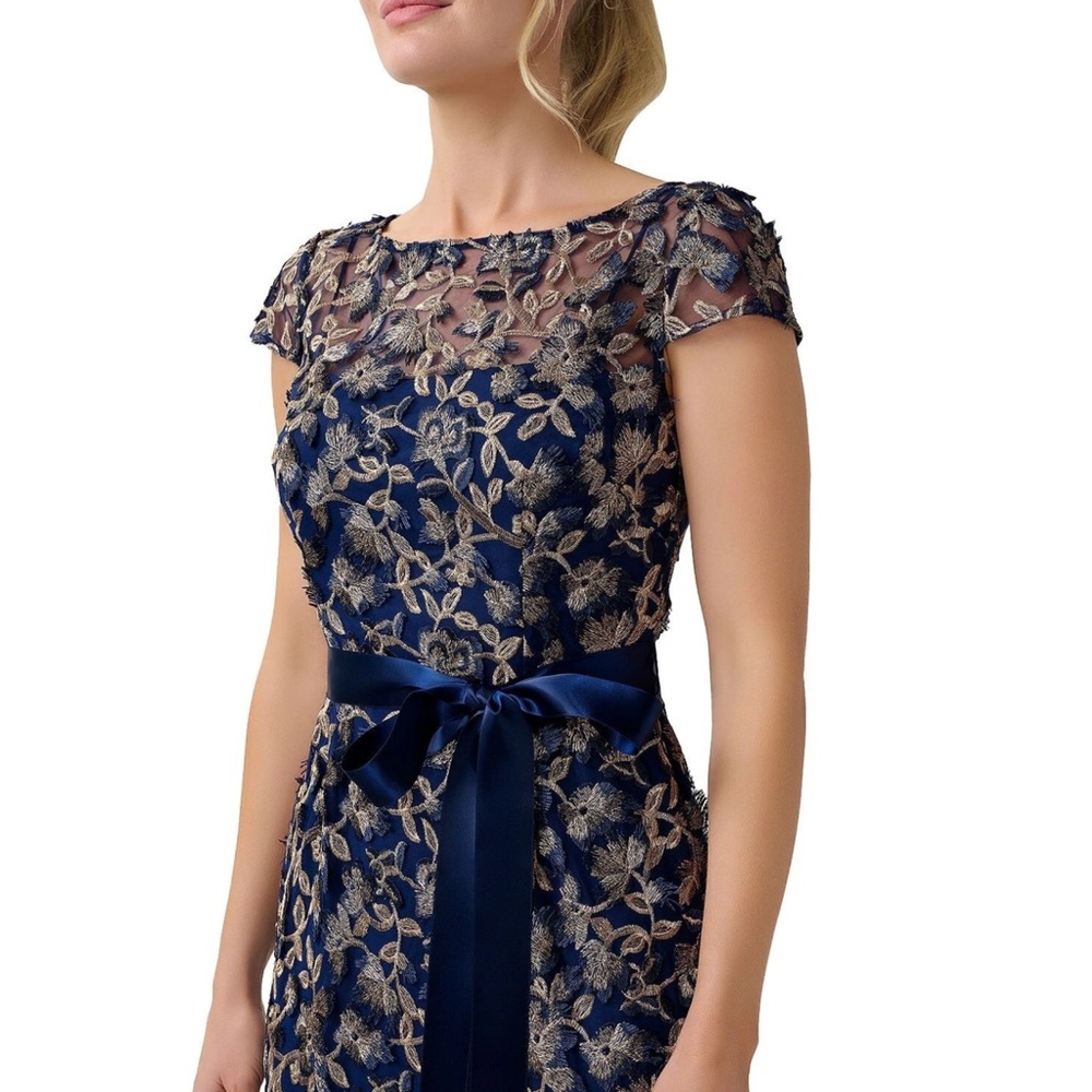 Adrianna Papell Women's Size 4 Floral
Embroidered Column Dress Blue Maxi
